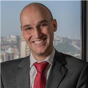 Professor de Direito Processual com experiência